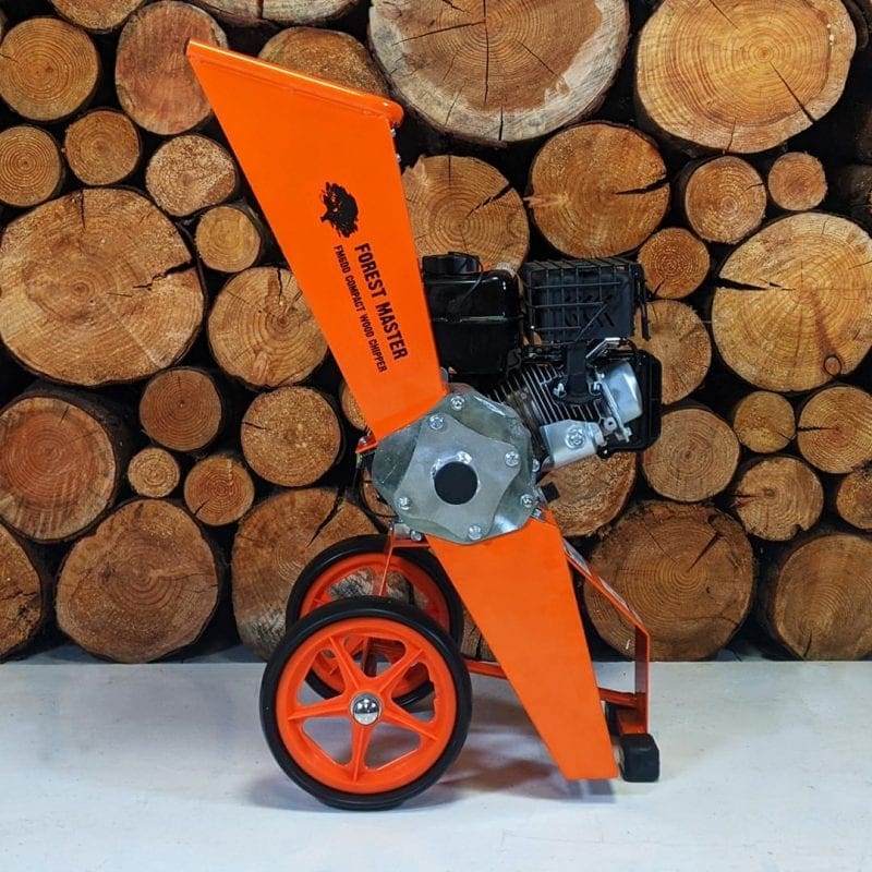 Compact Hp Petrol Garden Shredder Mulcher Chipper Fm Dd Mul Forest