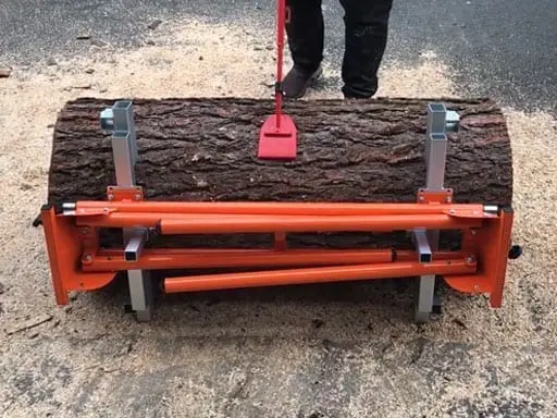The Ultimate Chainsaw Sawmill? 2 stand wood mount 1