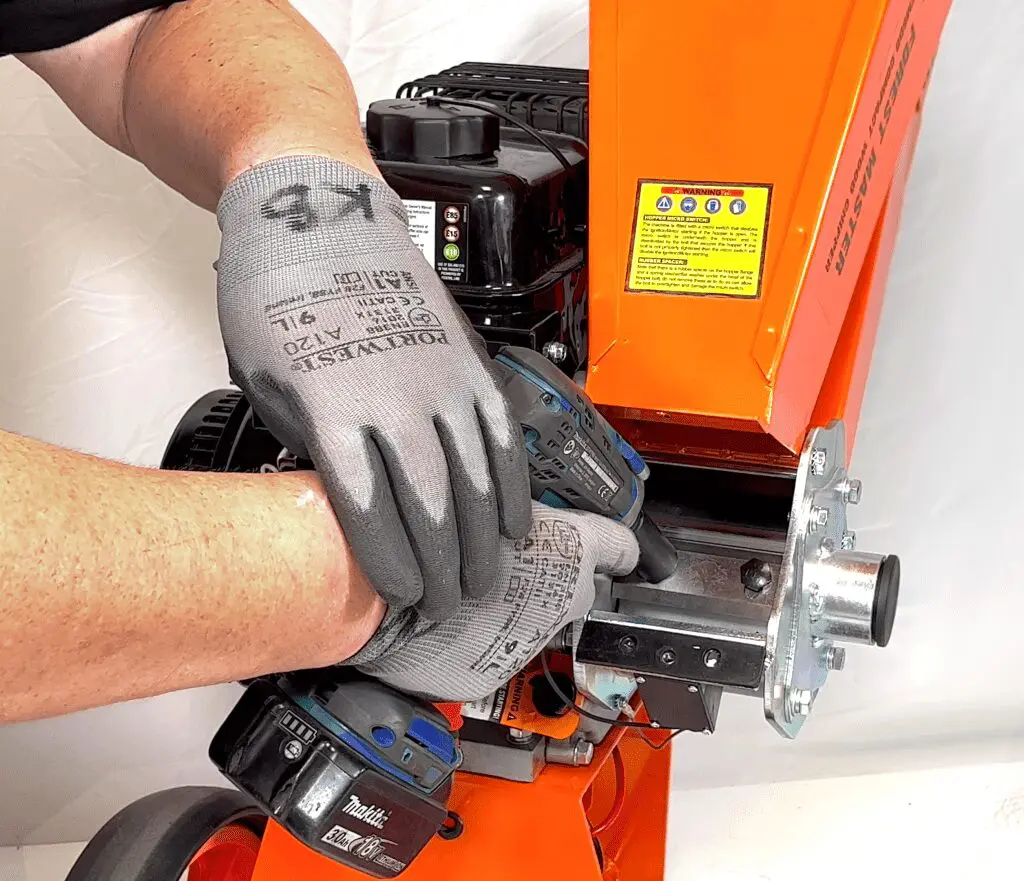 Garden Tools: Everything you need to know before buying 5 using socket to remove garden shredder bolts