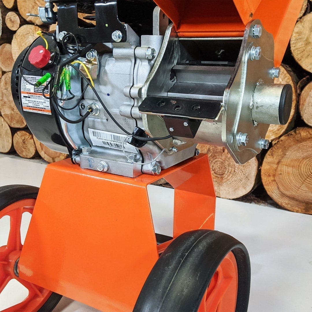 Compact Petrol 6HP Wood Chipper Garden Shredder | Forest Master Wood